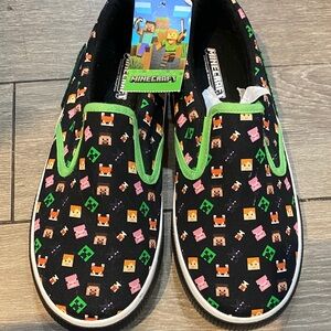 Minecraft big kid shoes slip ons  size 6